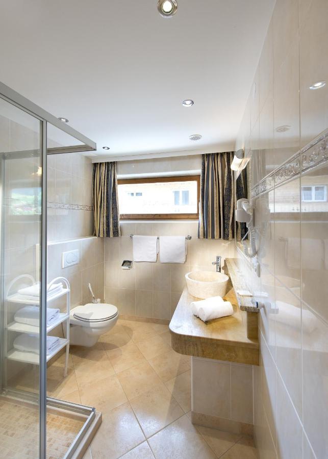 Hotel Wiesenegg Aurach bei Kitzbuehel Quarto foto
